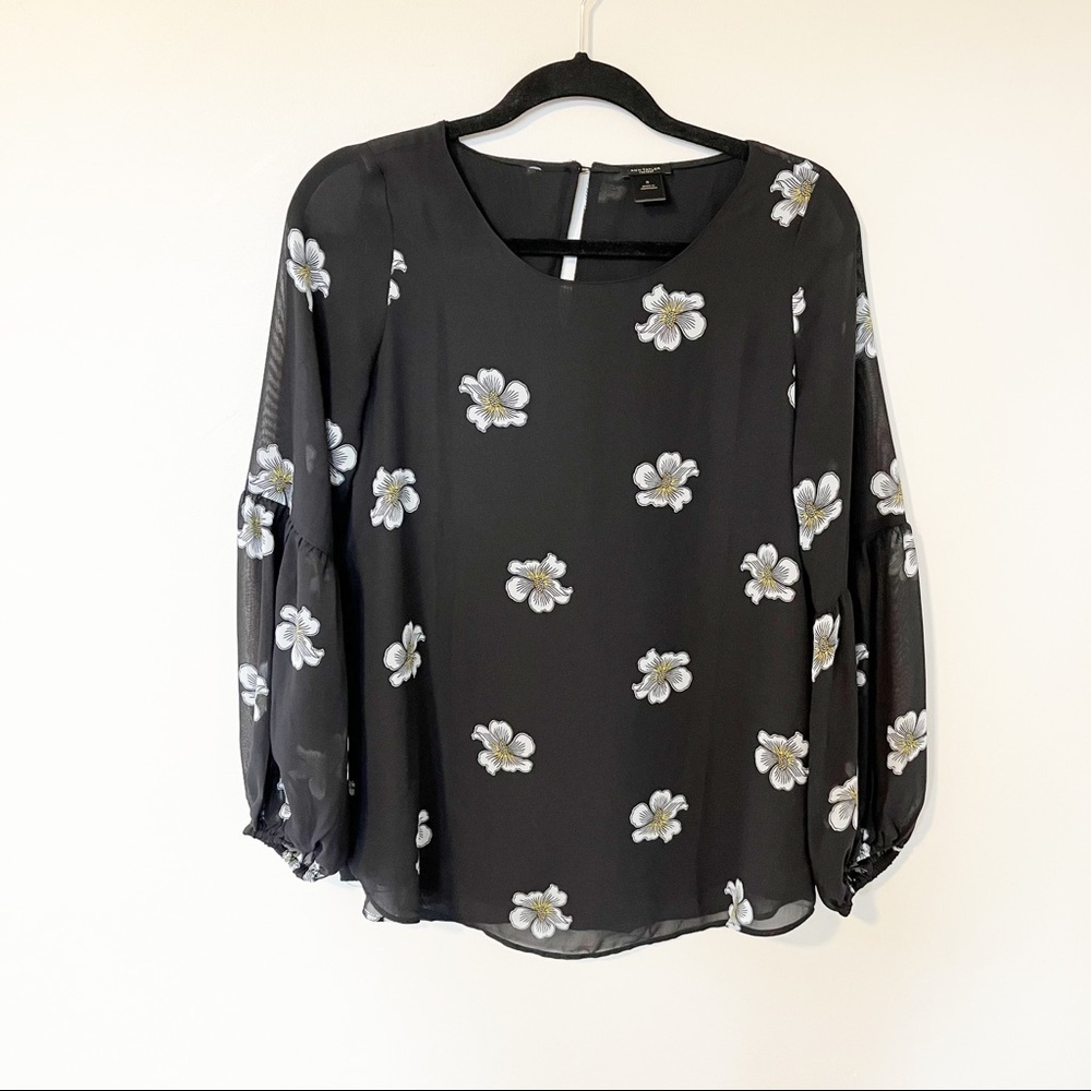 Ann Taylor factory black floral cinched puff sleeve blouse size small